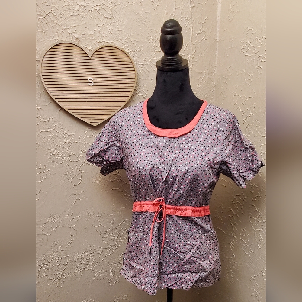 Small Laura Ashley scrub top